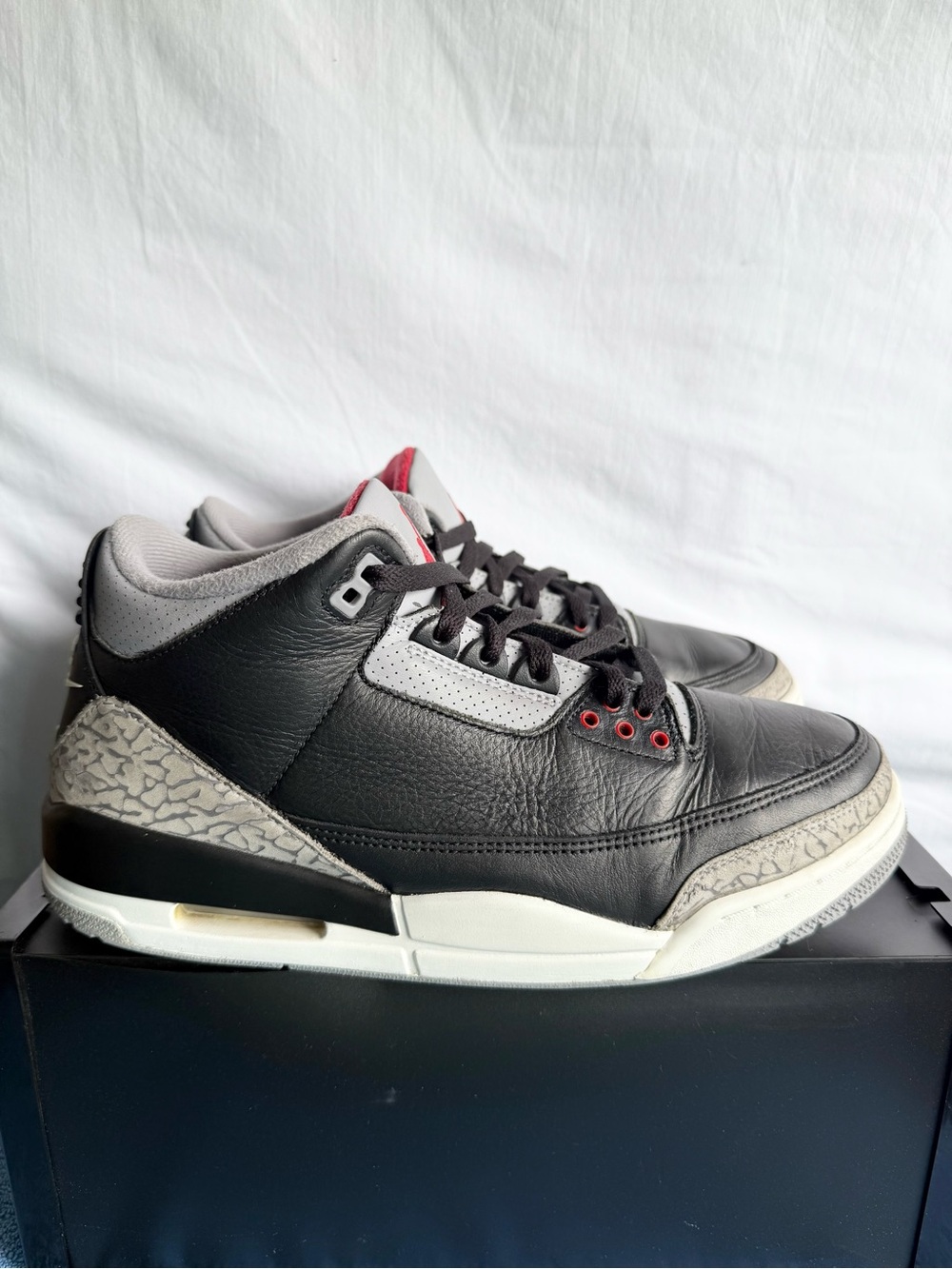 AUTHENTIC Jordan 3 Retro OG Black Cement size 10 DN3707-010 2024 PRE-OWNED